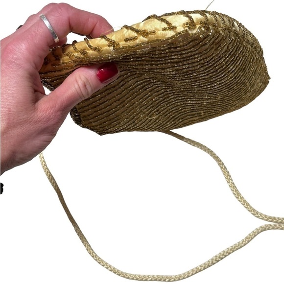 Vintage Le Regale Gold Beaded Cocktail Purse. Perfect for New Years🥂🎉🎊 - Picture 9 of 16